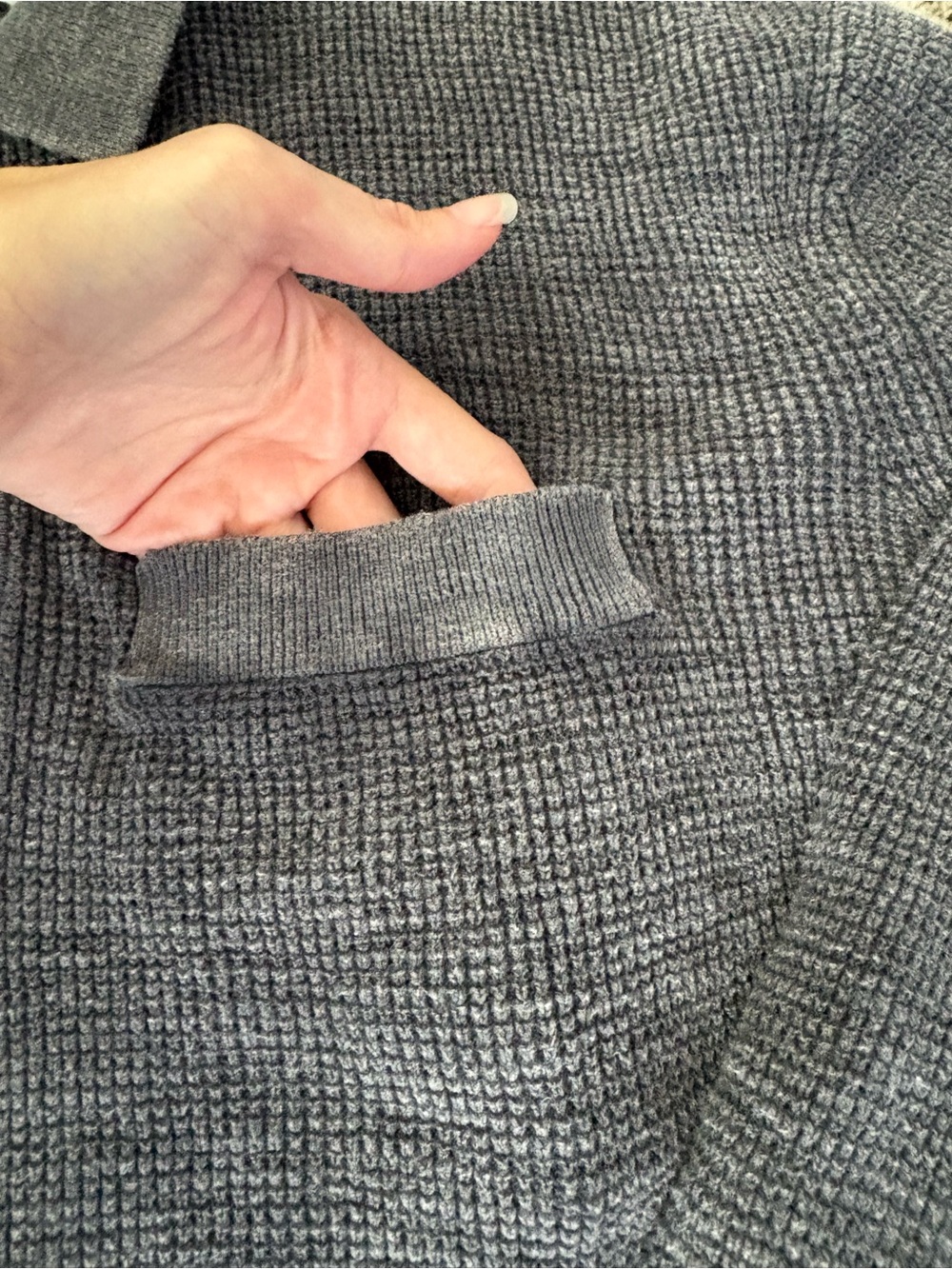 American Eagle Gray Knit Pullover Sweater - Picture 3 of 4